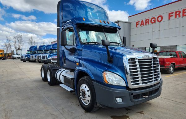 2014 Freightliner Cascadia 125 Daycab #100279