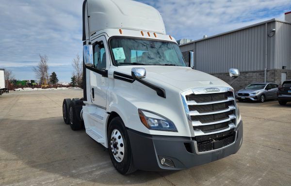 2018 Freightliner Cascadia 126 Daycab #100983