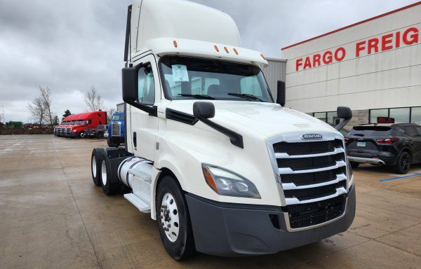 2019 Freightliner Cascadia 126 Day Cab #102677