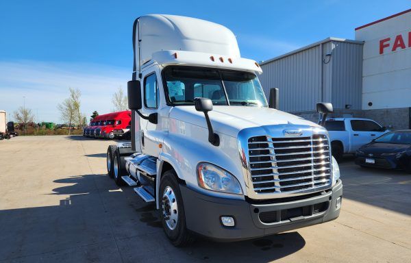 2018 Freightliner Cascadia 125 Day Cab #100752