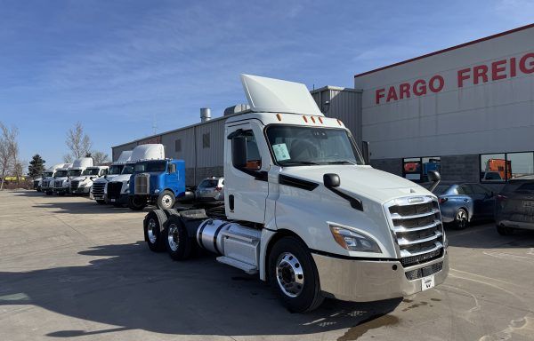 2021 Freightliner Cascadia 126 Daycab #176303