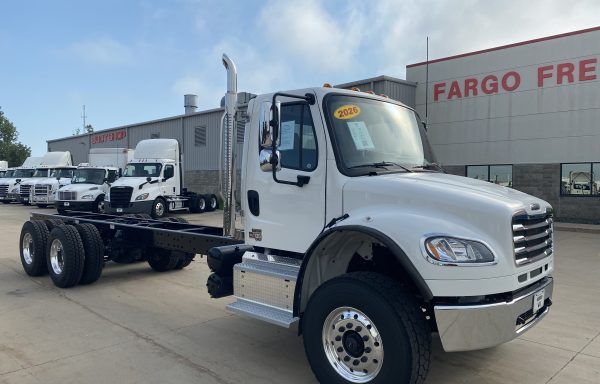 2026 Freightliner M2 106 – 176976