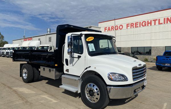 2026 Freightliner M2 106 – 176926