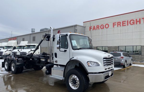 2026 Freightliner M2 106 – 176462