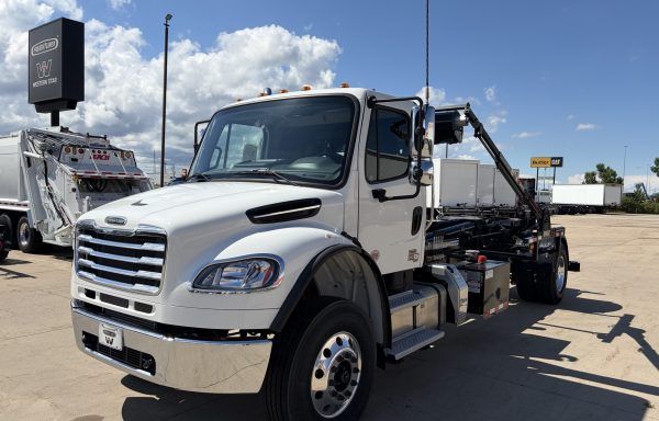 2026 Freightliner M2 106 – 176954